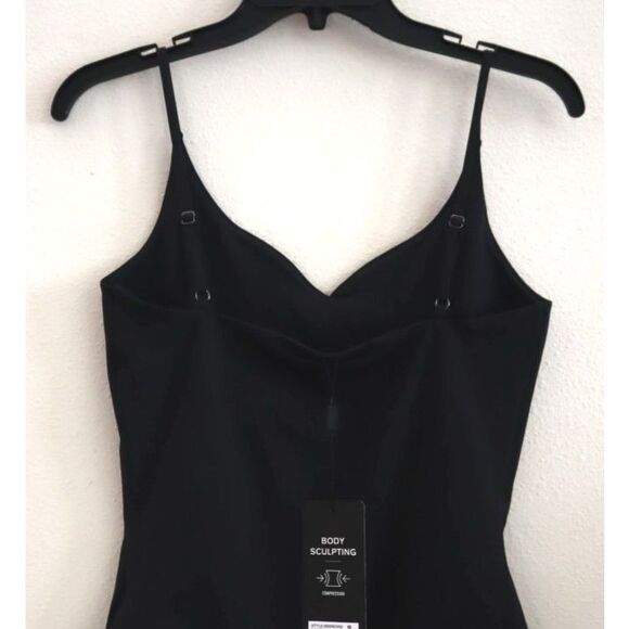 Express 90006CKM Women's Sz M Black Body Sculpting Compression Bodysuit - Picture 2 of 10